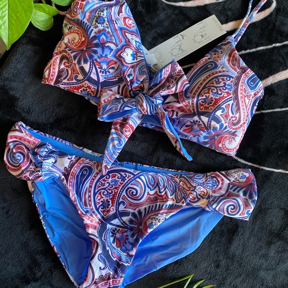 Bikini 🌿 - Picture 2 of 2